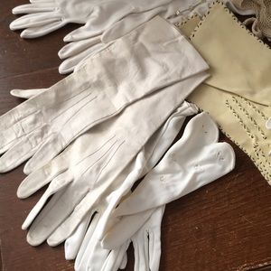 Lot of vintage gloves